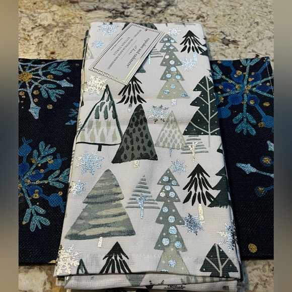 NEW Set of Two Cupcakes And Cashmere Cotton/Rayon Trees Dish Towels 18” x 28” - Picture 1 of 6